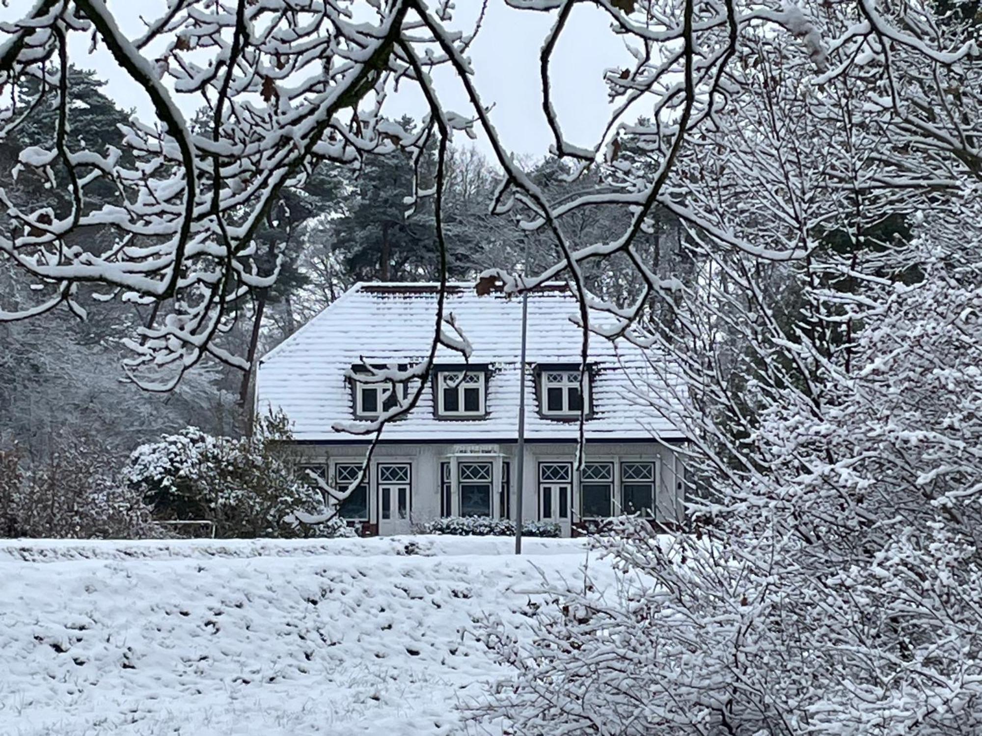 B&B De Zulthe Roden Exterior photo