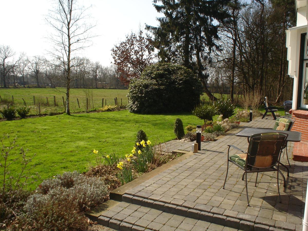 B&B De Zulthe Roden Exterior photo