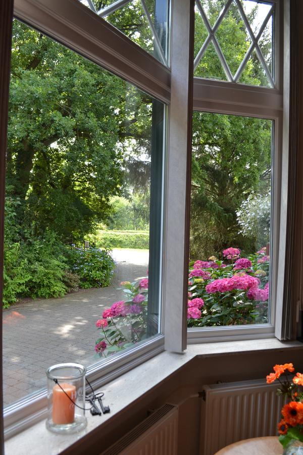 B&B De Zulthe Roden Exterior photo